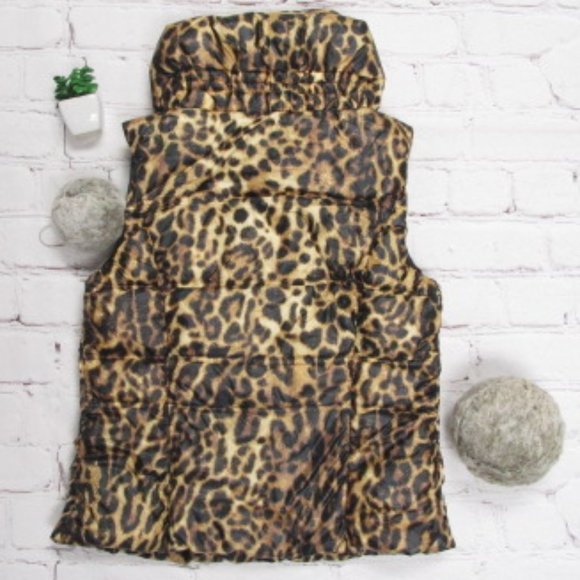 Super Cute Coatology Leopard Skin Packable Puffer Vest - Picture 6 of 13